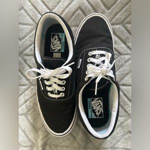 Vans ComfyCush era - Black Men’s 8.5 / Women’s 10